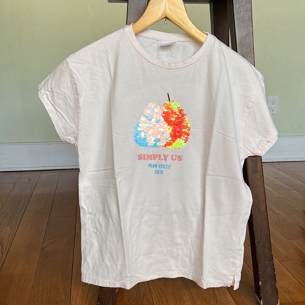 Zara Girl Pear-fectly Cute T-shirt with  Flip-Sequins (13-14)